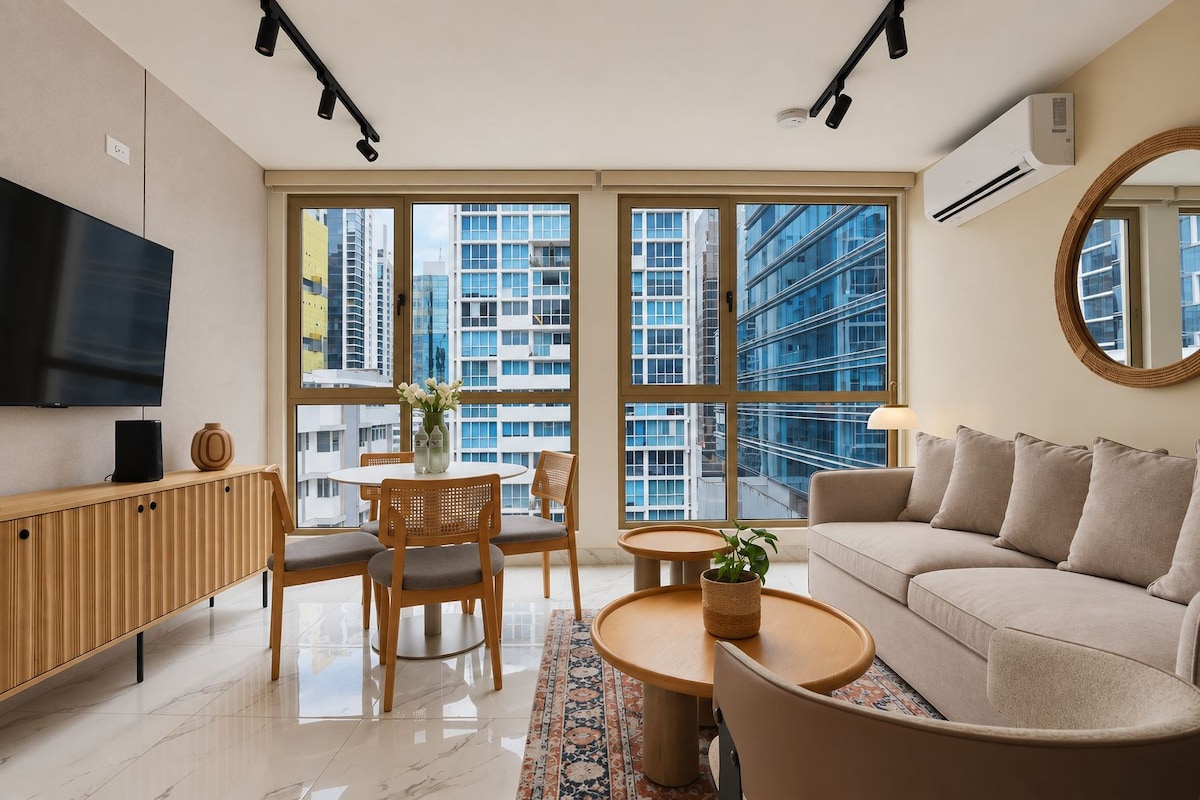Comfort Apartment | Living room | 43-inch Smart TV with digital channels