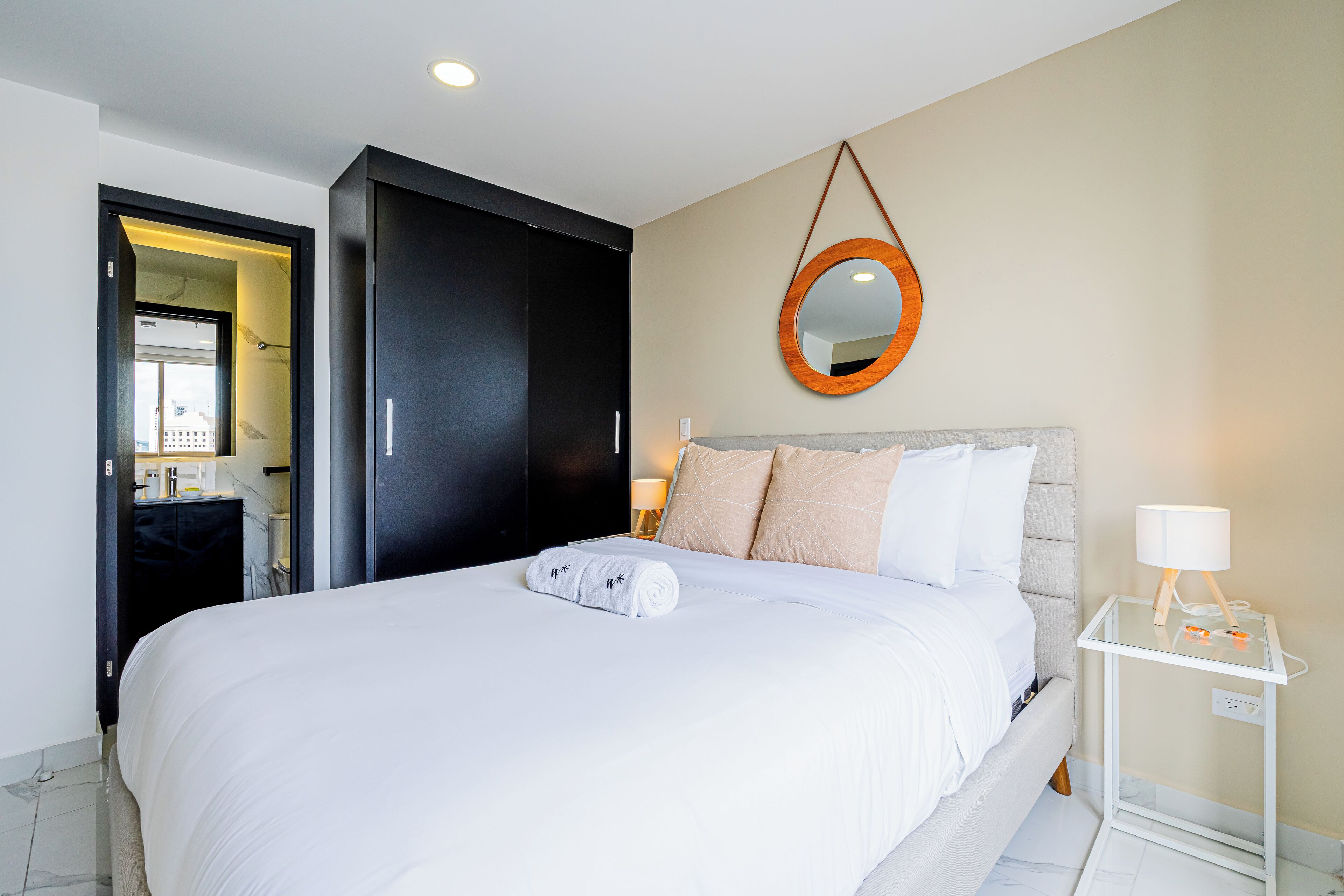 Apartment (14J) | Iron/ironing board, free WiFi