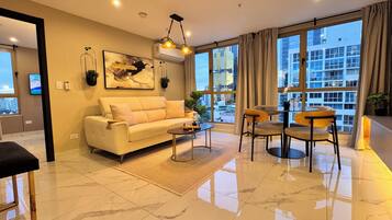 Apartment | Dining room