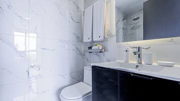 Apartment | Bathroom