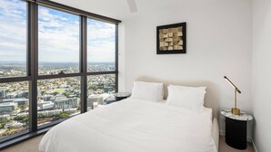1 bedroom, iron/ironing board, WiFi, bed sheets - Queen's Wharf Brisbane The Star Luxurious 1 Bed (Brisbane City)