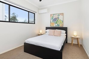 2 dormitorios, tabla de planchar con plancha, wifi y ropa de cama