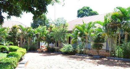 Kamfart Safari Lodge