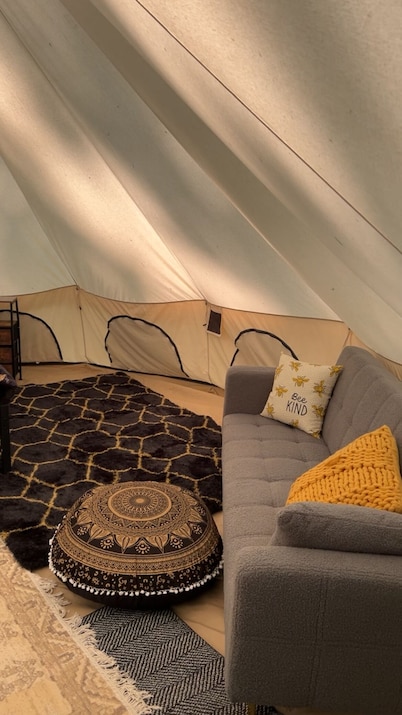 Wild Garden Glamping: Honeycomb