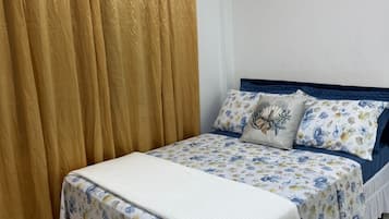1 bedroom, WiFi, bed sheets