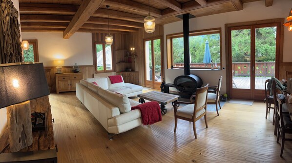 Smart TV, fireplace, DVD player, stereo - 🏔️ Chalet Isatis **** Chamonix /Praz, Wood with exceptional panoramic view (Chamonix-Mont-Blanc)