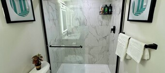 Keswick Comfy & Serene Private Retreat | 16 mins to YEG & WEM | 2Beds