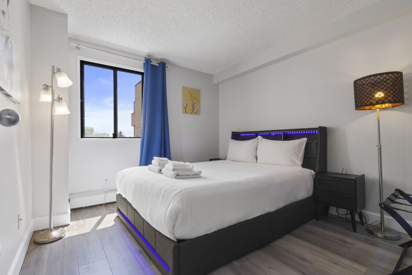 1 bedroom, desk, iron/ironing board, WiFi