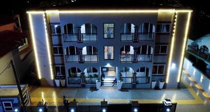 Spacious 18-bedroom villa in marvelous Sekondi-Takoradi with WiFi