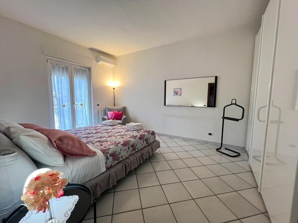 1 Schlafzimmer, Bügeleisen/Bügelbrett, kostenloses WLAN, Bettwäsche