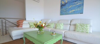 Vision - Ocean View in Nazar