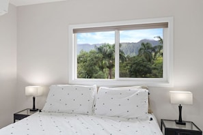 3 bedrooms, desk, iron/ironing board, travel cot