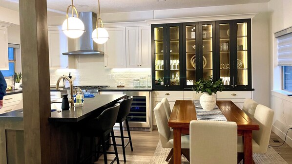 Dining - Modern 4BR Retreat Just Minutes from Park City’s Ski Resorts & Main Street (Park City)