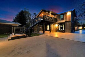 Exterior - Key West Cottage (Belle River)