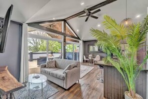 Smart TV - Key West Cottage (Belle River)