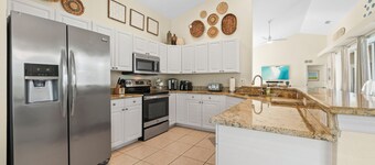 Serene Retreat with pool, hot tub and a view!