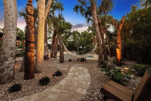 Property grounds - The Maldivian - Cocoa Beach, Florida (Cocoa Beach)