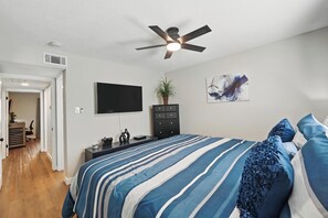 2 Schlafzimmer, Schreibtisch, Bügeleisen/Bügelbrett, kostenloses WLAN