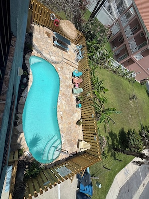 Piscine extérieure, piscine chauffée