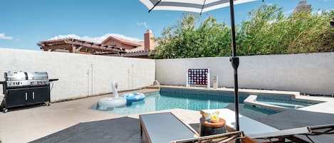 Outdoor pool, a heated pool