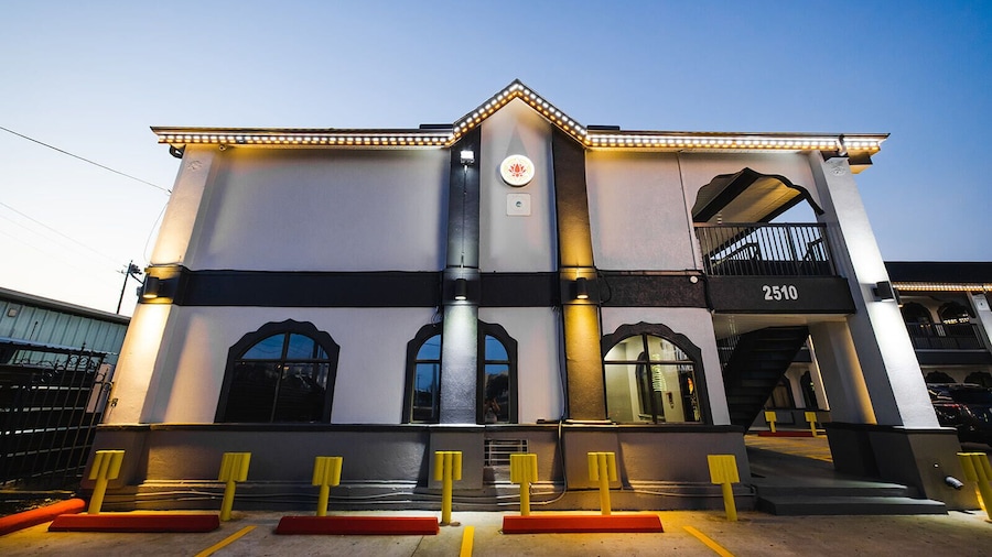 Downtowner Inns - Houston Downtown