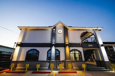 Downtowner Inns - Houston Downtown