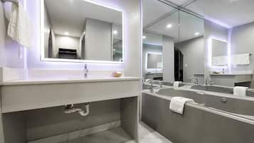 Romantic Room, 1 King Bed | Bathroom | Bathtub, free toiletries, hair dryer, towels