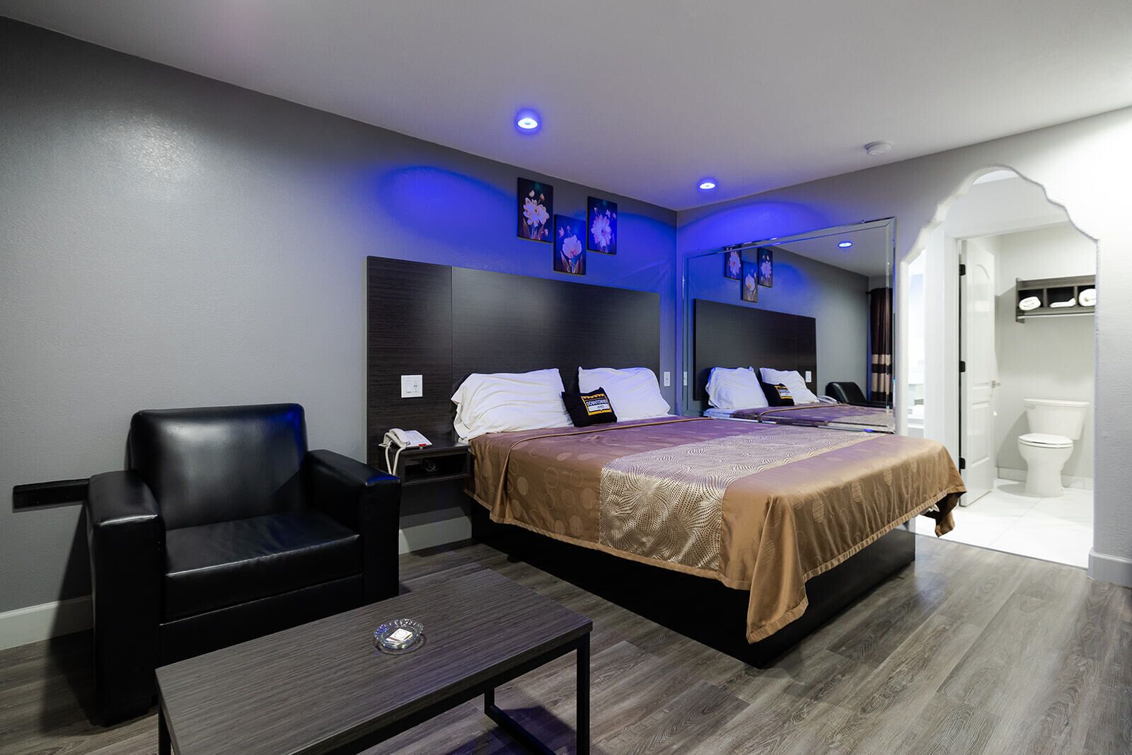 Photo - Downtowner Inns - Houston Downtown & Convention Center