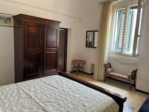 2 多间卧室、熨斗/熨衣板、免费 WiFi