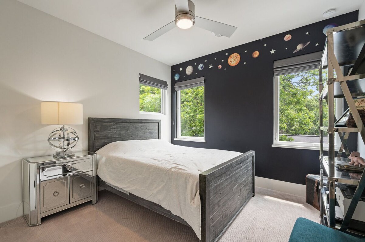 Photo 12 of Modern Luxury Retreat in Tarrytown- Minutes from Downtown Austin