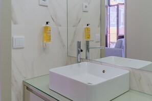 Appartement | Salle de bain | Sèche-cheveux
