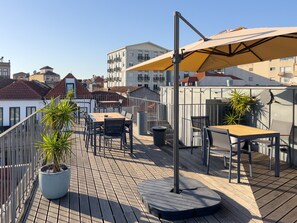 Apartment | Outdoor dining - Cashmere Nightlife Apartment (Porto)