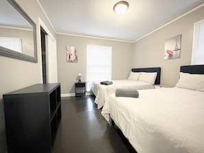 8 bedrooms, desk, iron/ironing board, free WiFi