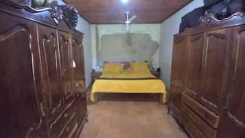 4 slaapkamers, een strijkplank/strijkijzer, wifi, beddengoed