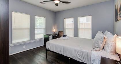 6738 Peerless St Houston TX