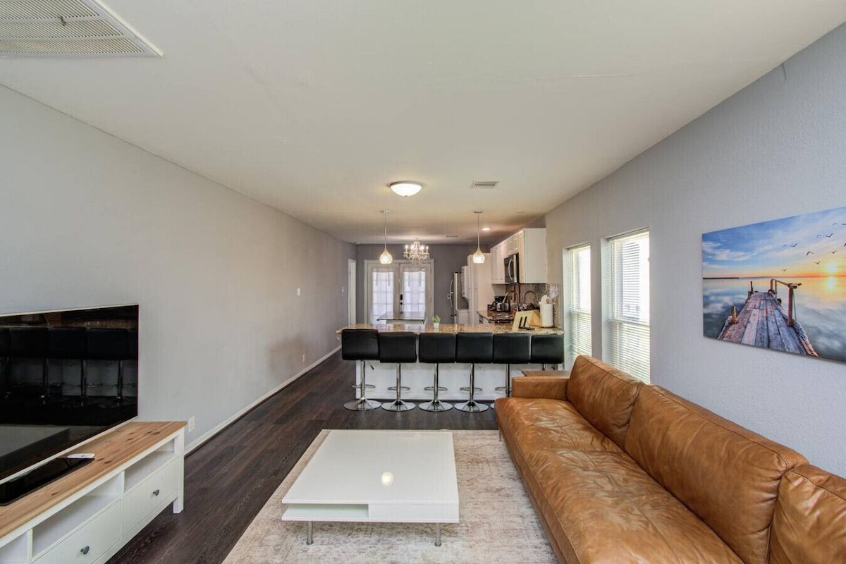 Photo 13 of Quiet Neighborhood|Gated|6 Min to Medical Center!
