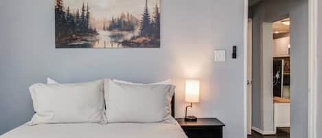 3 bedrooms, desk, iron/ironing board, WiFi