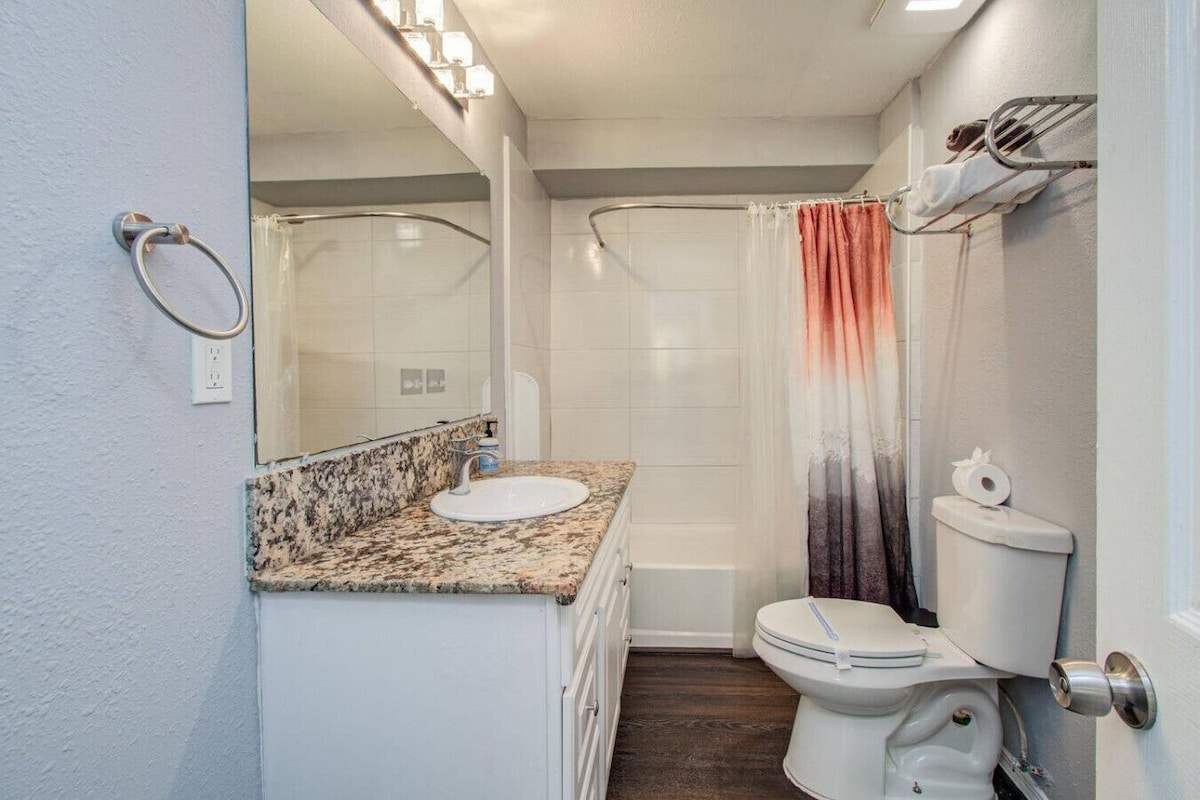 Photo 19 of Quiet Neighborhood|Gated|6 Min to Medical Center!