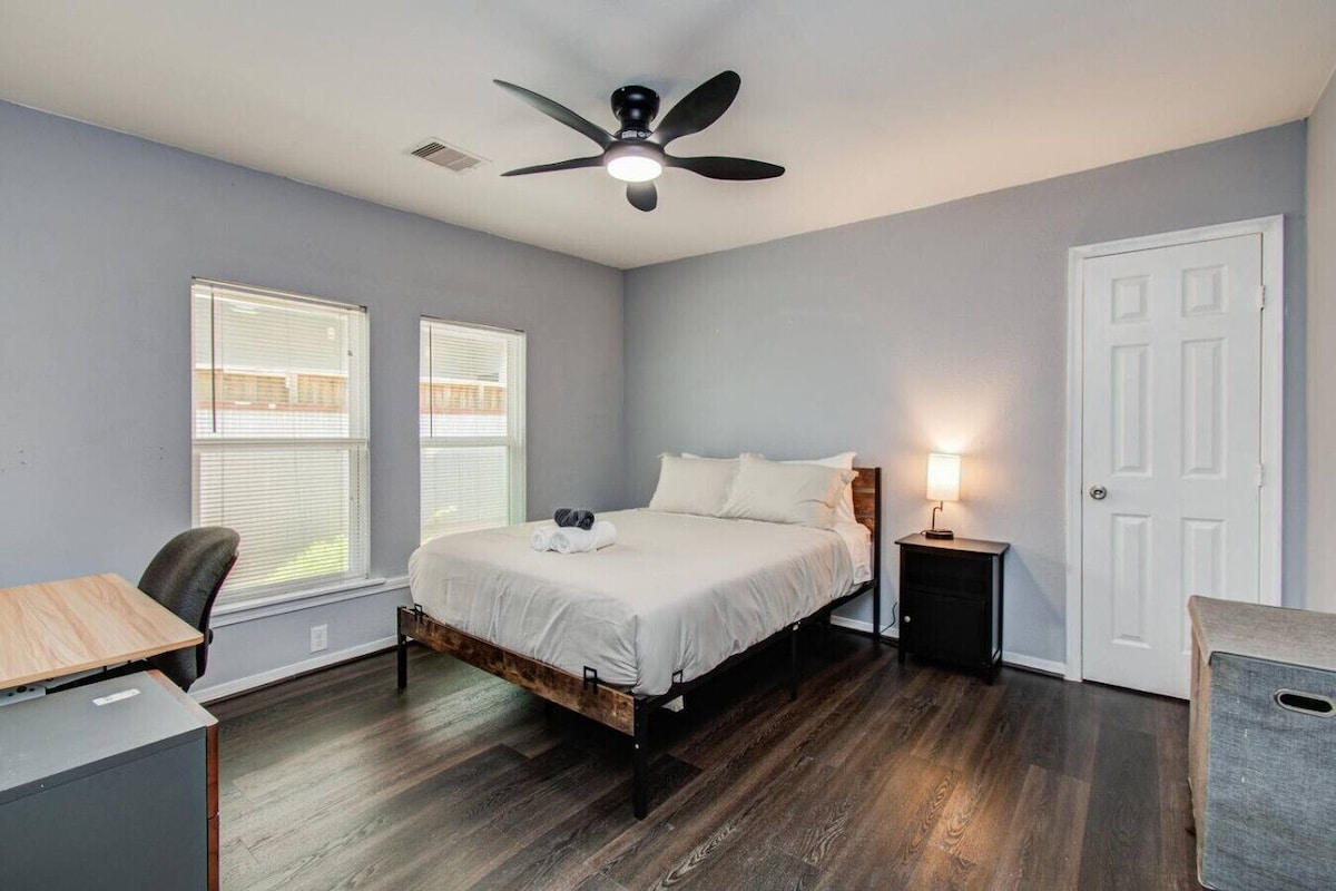 Photo 22 of Quiet Neighborhood|Gated|6 Min to Medical Center!