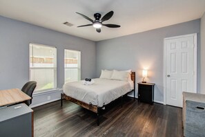 3 chambres, bureau, fer et planche à repasser, Wi-Fi