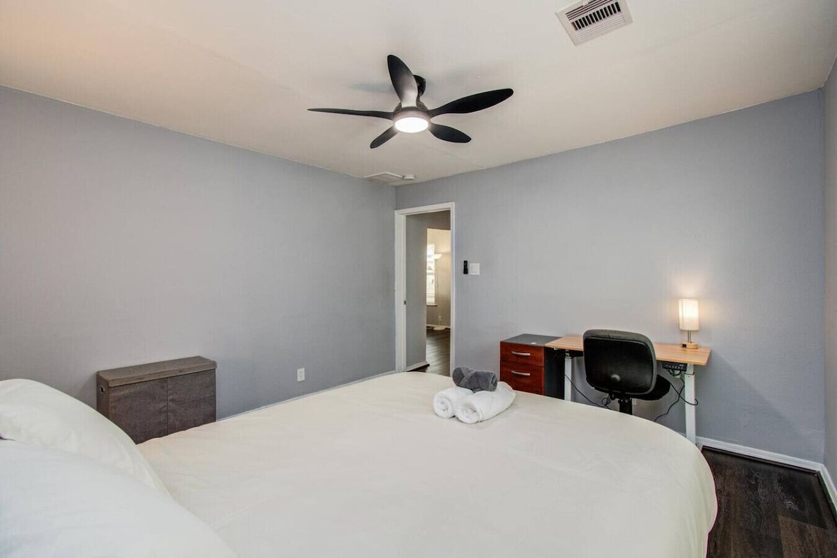 Photo 21 of Quiet Neighborhood|Gated|6 Min to Medical Center!