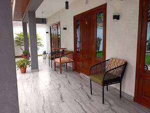 Porch - Ashe Oleng House (Arusha)