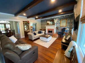 Living area - The Lovern House (Haleyville)