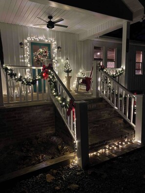 Property grounds - The Lovern House (Haleyville)