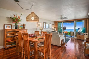 Apartment, Mehrere Betten (Keauhou Kona Surf & Racquet Club#1-10) | Wohnbereich