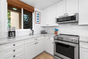Condo, Multiple Beds (Keauhou Kona Surf & Racquet Club#1-10) | Private kitchen - Keauhou Kona Surf & Racquet Club#1-101 (Kailua-Kona)