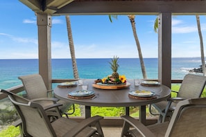 Apartamento, varias camas (Keauhou Kona Surf & Racquet Club#4-20) | Restaurante al aire libre