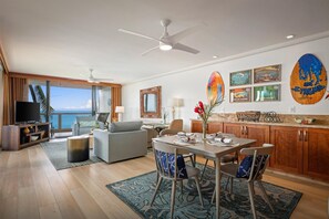 公寓客房, 多張床 (Keauhou Surf & Racquet Club#4-204) | 起居區