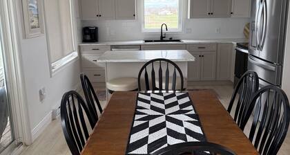 Beautiful Waterfront cottage in New London