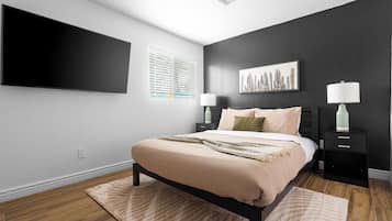 8 habitaciones, escritorio, tabla de planchar con plancha y wifi gratis